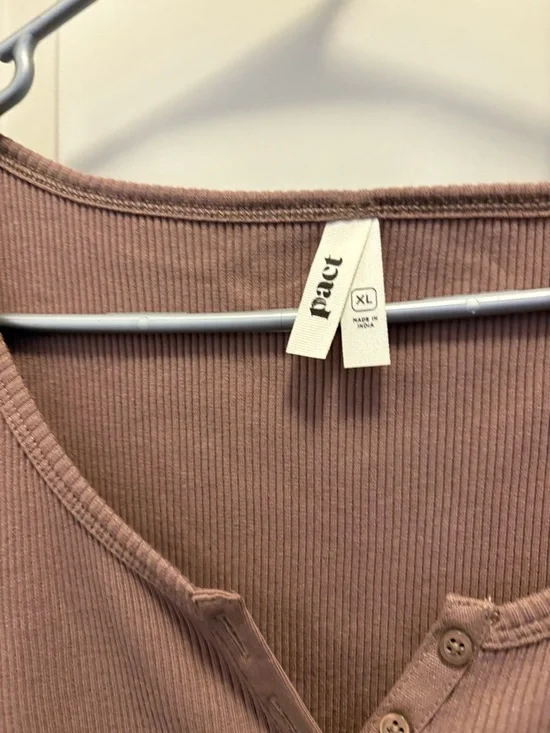 Pact Organic Cotton Short-Sleeve Henley Top NWOT - Brown Size XL - Picture 5 of 5